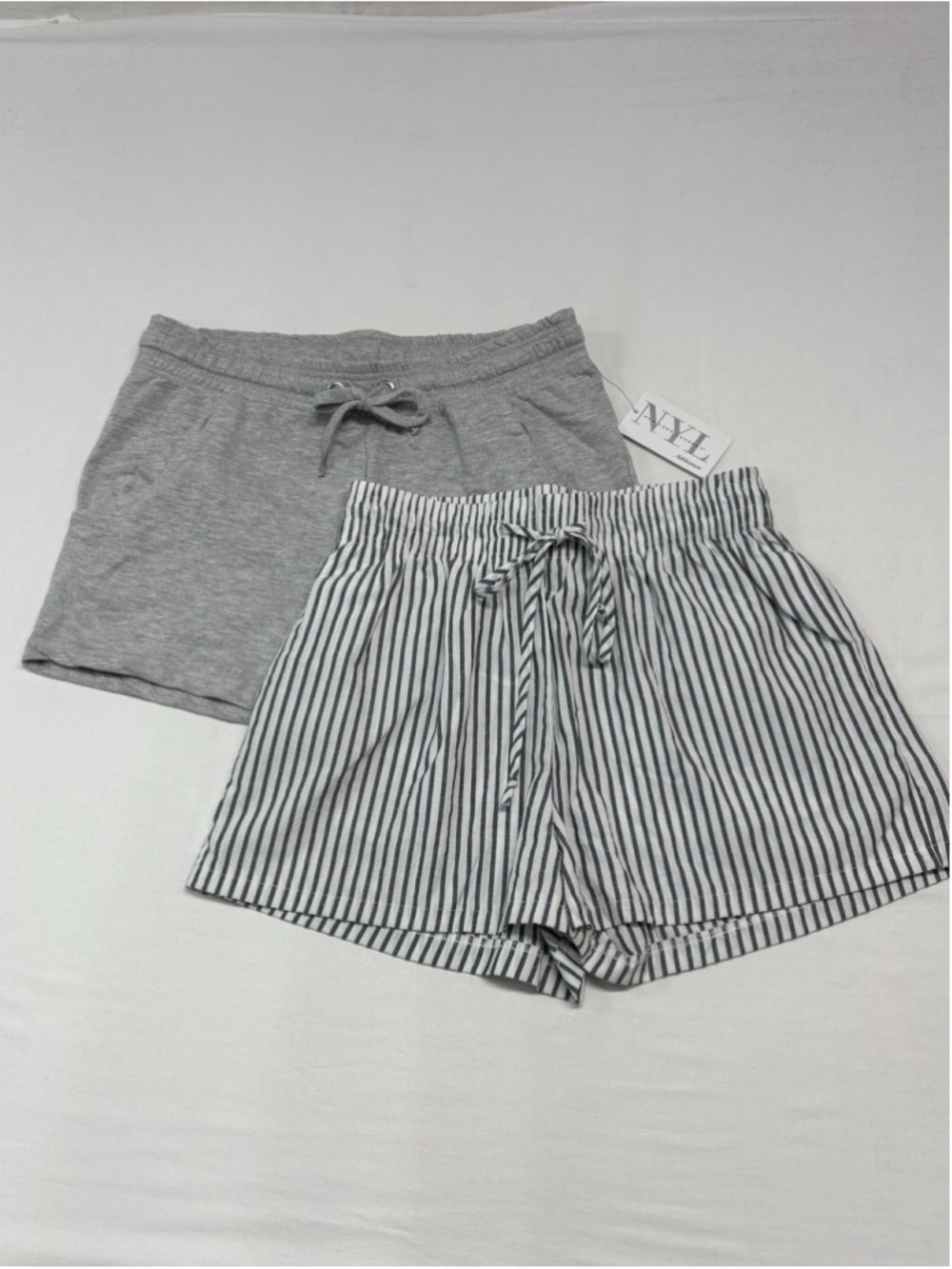 Women's Cotton Blend Shorts Size Medium Grey White Striped Casual Lounge - 893